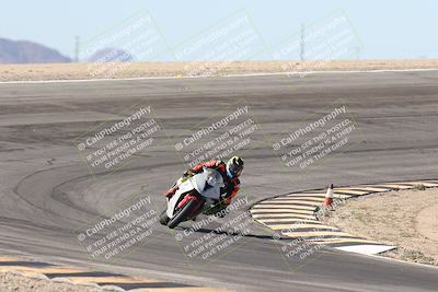 media/Oct-30-2025-Racers Edge (Thu) [[dabbdaf680]]/3-B Group/Session 2 (Bowl Exit)/